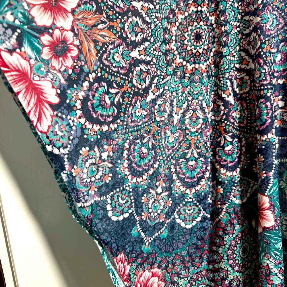 Women’s Catherine’s plus size blouse SZ 2X kaftan style W/ attached camisole - Picture 7 of 12